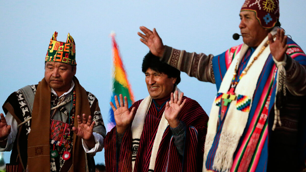 Evo Morales celebra diez años de gestión política en Bolivia con ceremonia ancestral