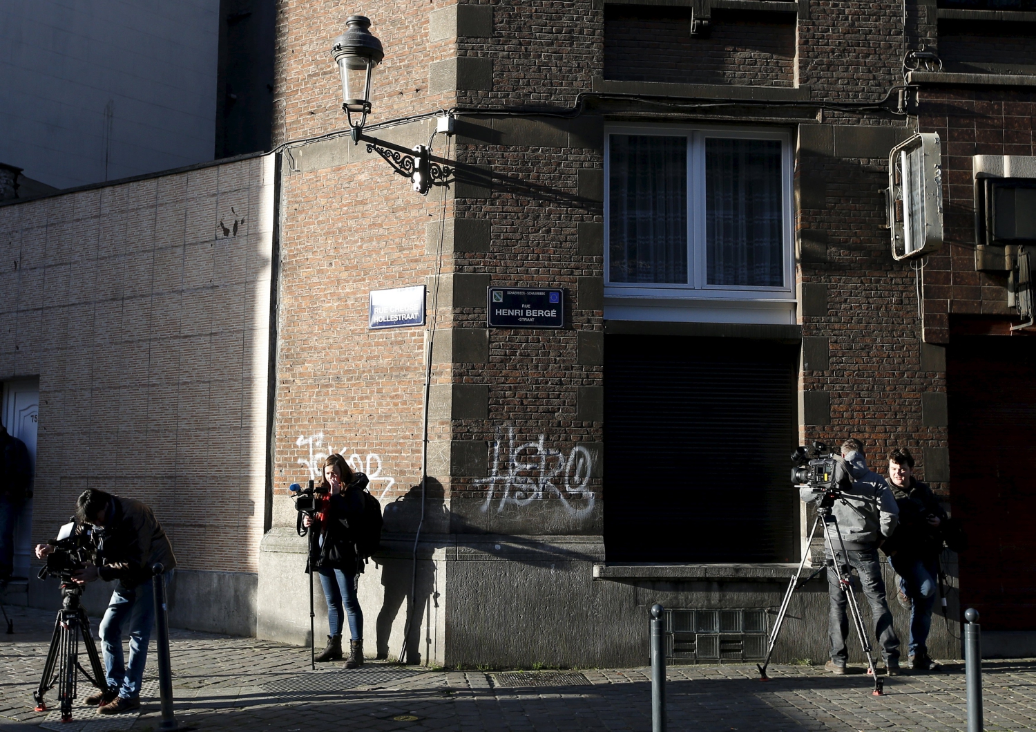 Hallan una huella del terrorista de París, Salah Abdeslam, en un apartamento de Bruselas