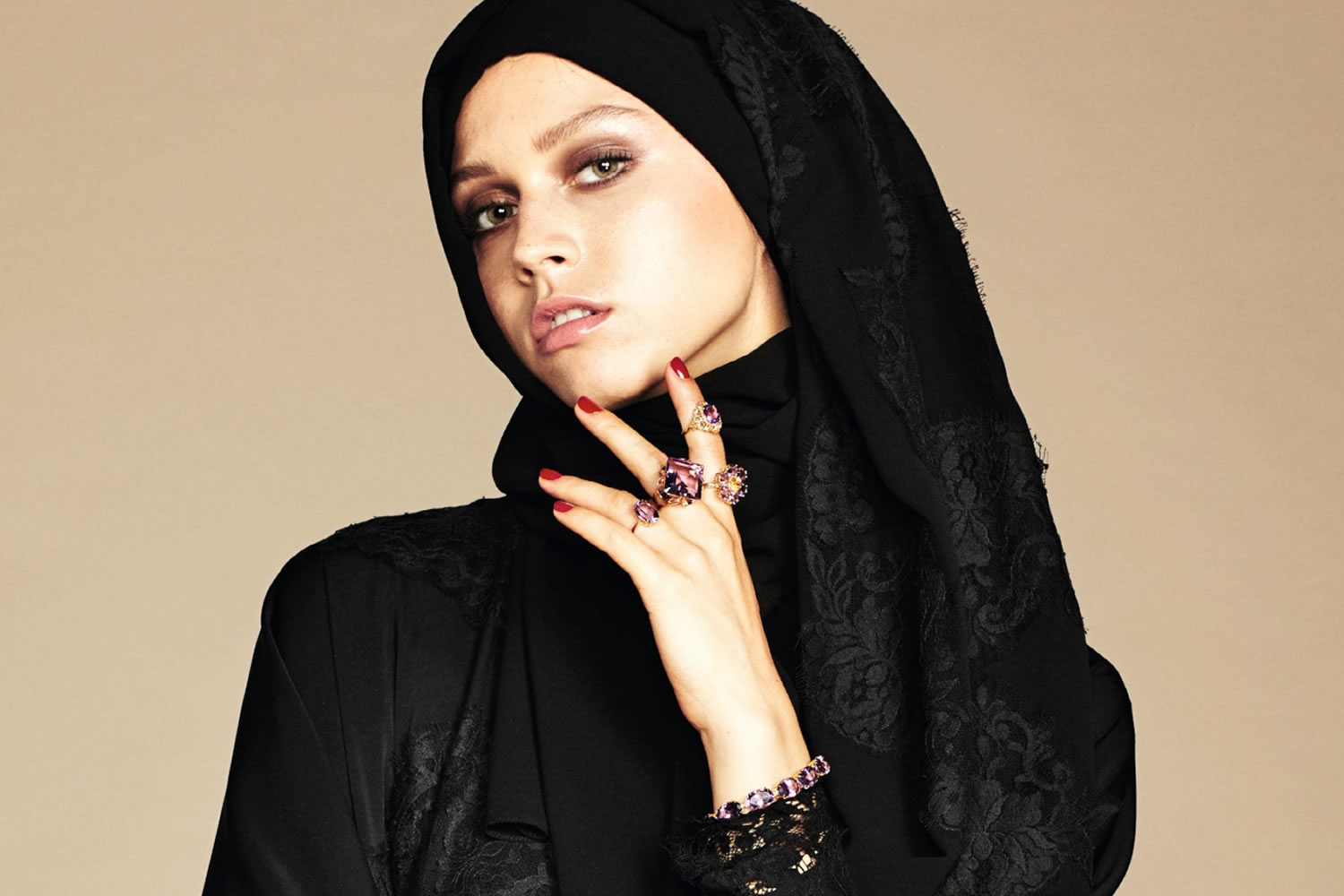 Dolce & Gabbana respeta la sharia en su nueva colección para mujeres musulmanas