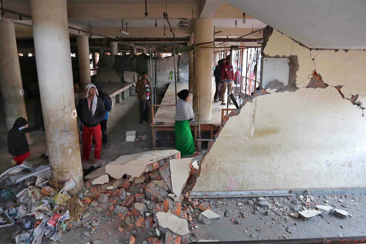 Un terremoto en la India deja seis muertos  y un centenar de heridos
