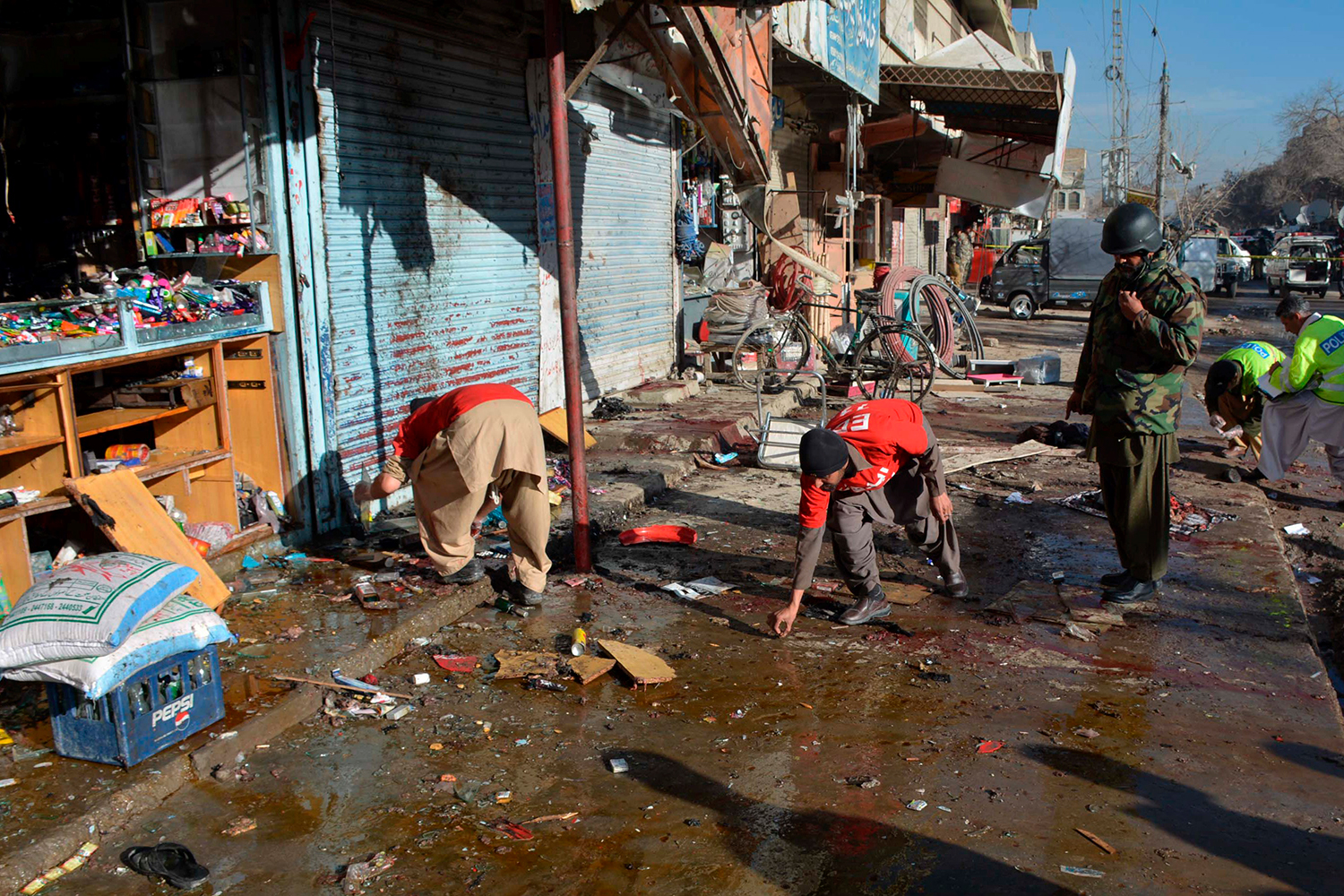 14 muertos tras una explosión en un centro de vacunación en Pakistán