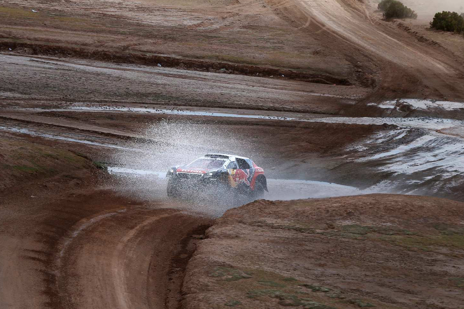 Carlos Sainz dice adiós al Rally Dakar