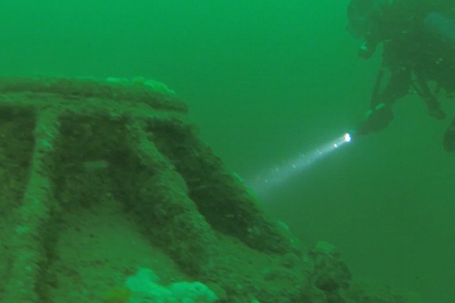 Buzos encuentran restos de un submarino alemán de la Primera Guerra Mundial hundido con 31 tripulantes a bordo