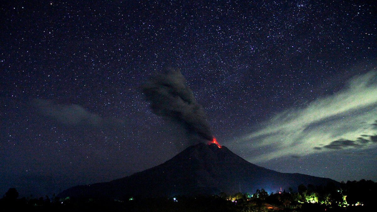 La imagen de la última erupción del Sinabung te dejará sin palabras