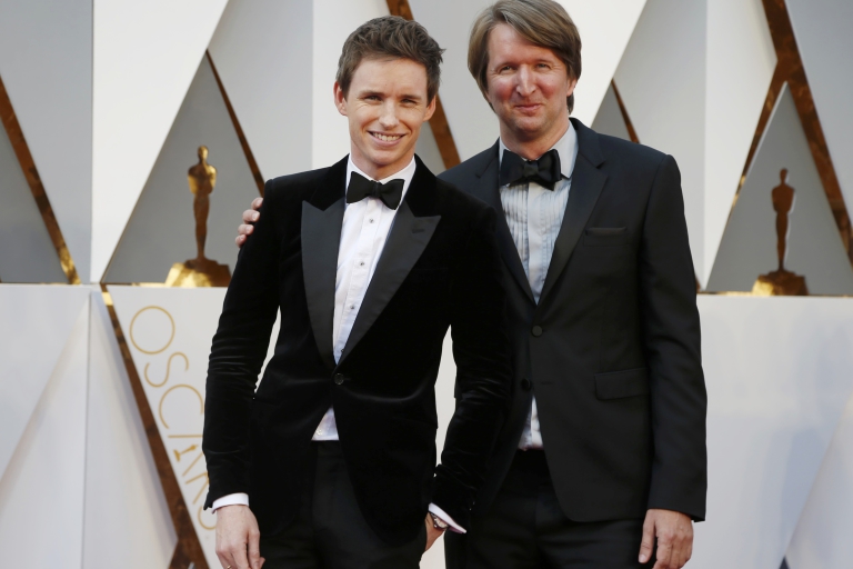 REFILE - CORRECTING SPELLING OF NAME - Actor Eddie Redmayne (L) and director Tom Hooper arrive at the 88th Academy Awards in Hollywood, California February 28, 2016.  REUTERS/Lucy Nicholson