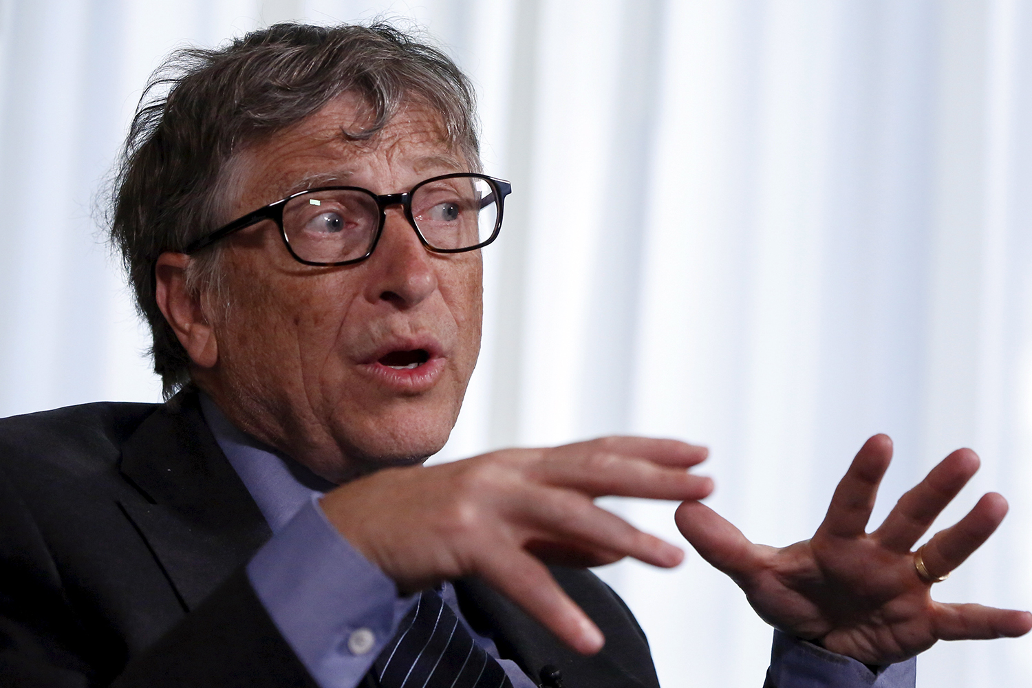 Bill Gates insta a Apple a colaborar con el FBI en casos de terrorismo