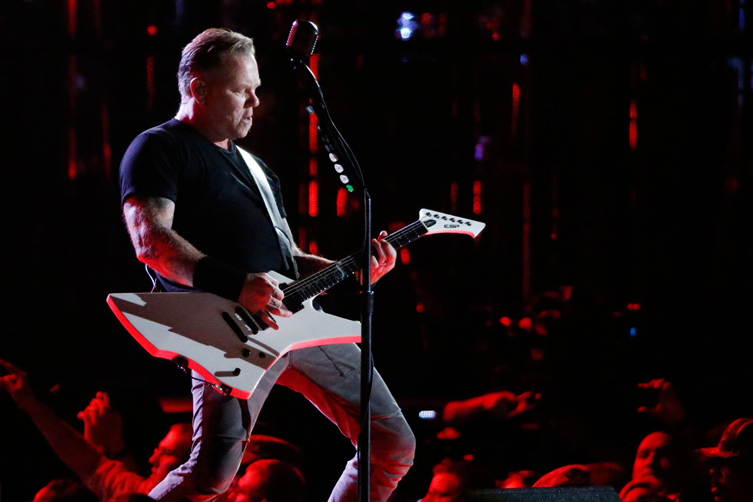 Metallica publicará un disco grabado en Bataclán en beneficio de las víctimas de los atentados de París