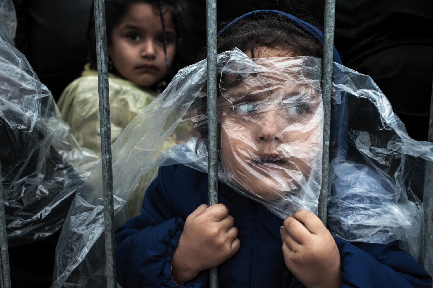 La espera de una menor refugiada, primer premio 'Gente' del World Press Photo
