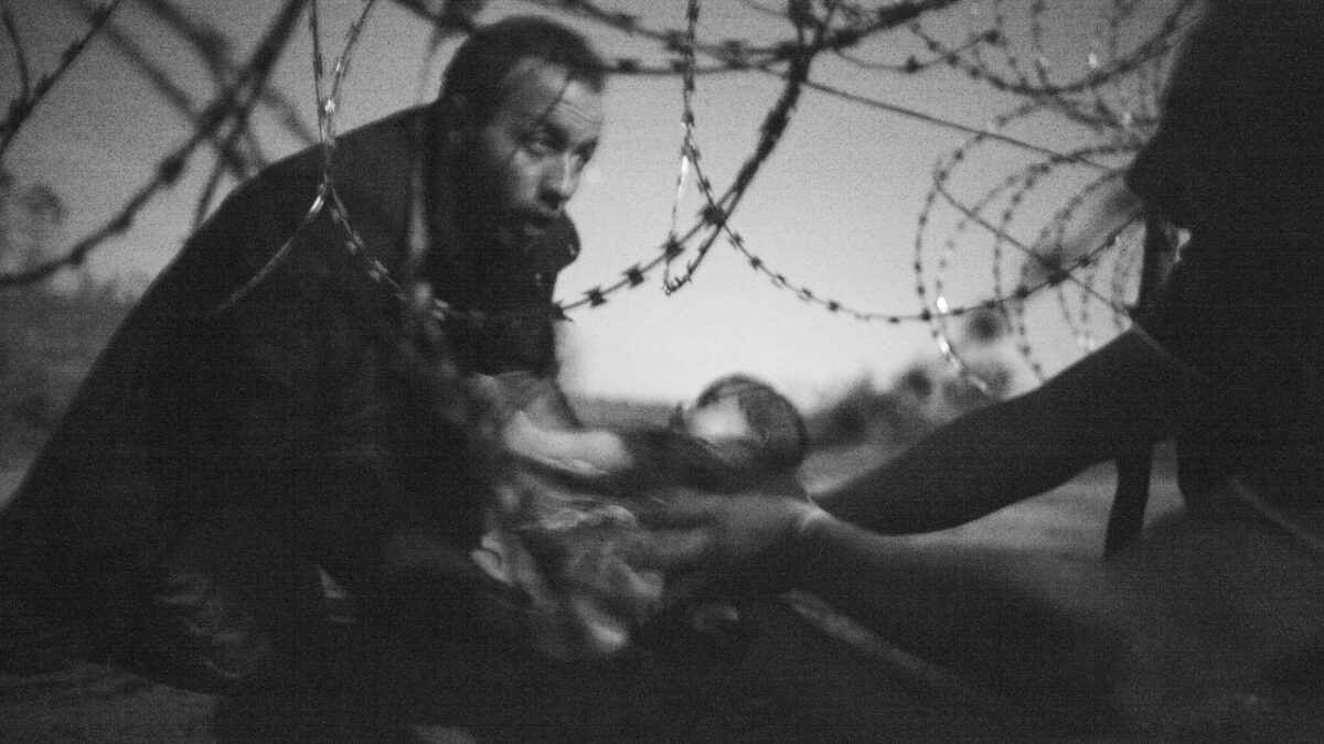 La foto de un bebé refugiado gana el World Press Photo