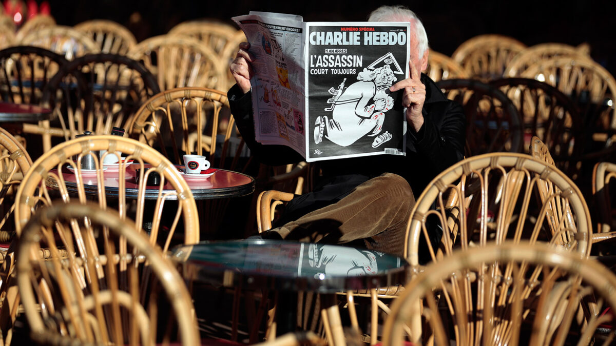 Charlie Hebdo convoca un premio literario “irreverente” para estudiantes