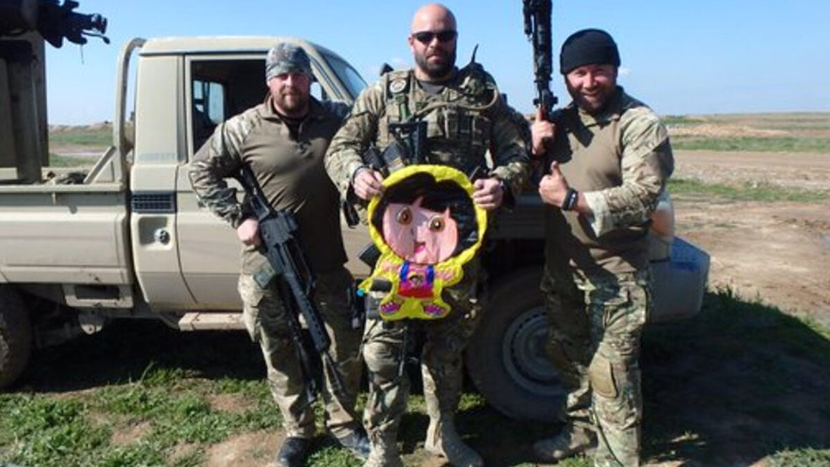 Mercenarios cazan al IS espiando con globos de Dora la Exploradora