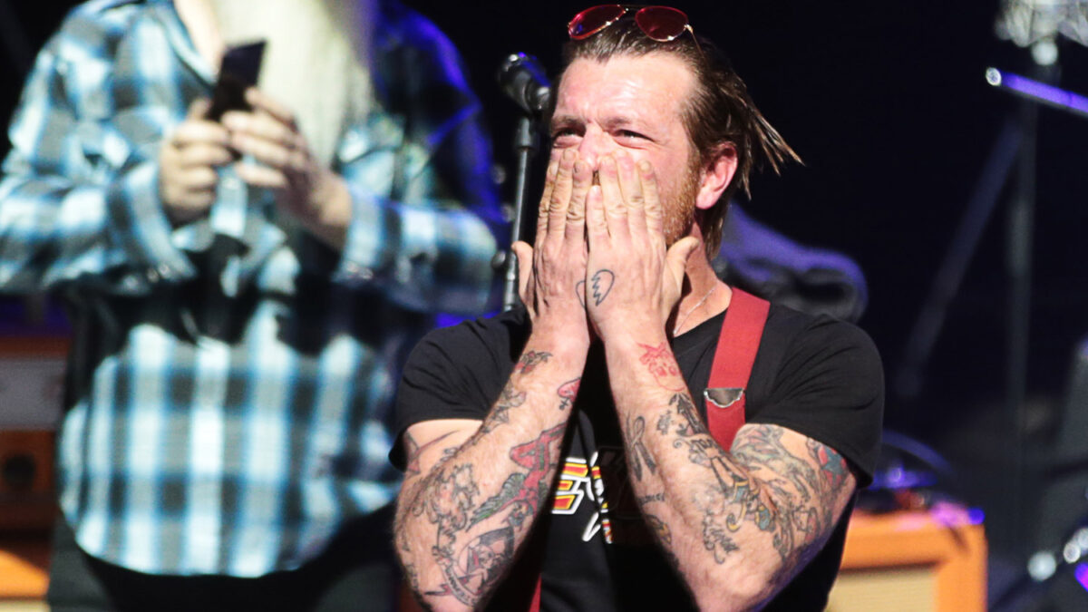 Eagles of Death Metal actúa en París para acabar el concierto de la sala Bataclan