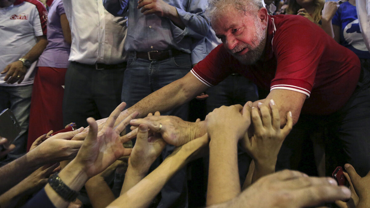 Lula da Silva optará a la presidencia de Brasil en 2018