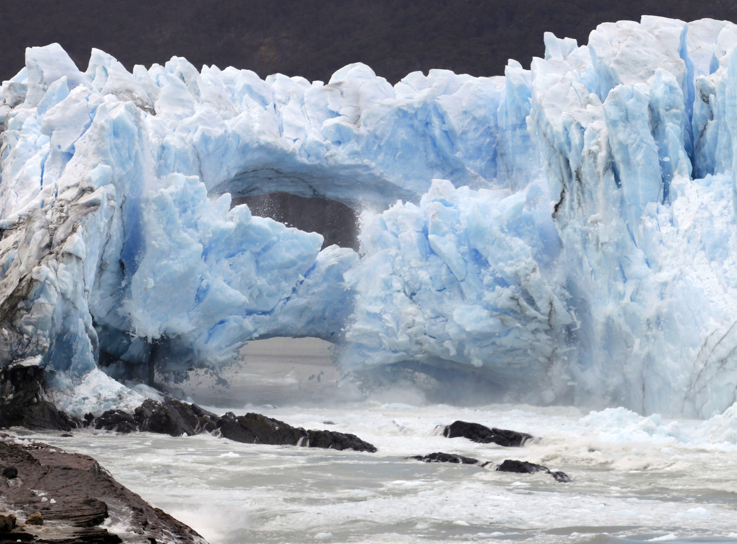 Espectacular ruptura del glaciar argentino Perito Moreno