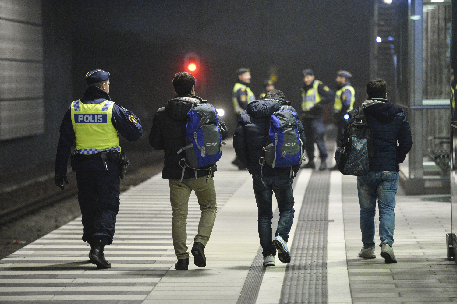 Agresores sexuales extranjeros toman una pequeña ciudad sueca: la policía pide a las mujeres que no salgan solas