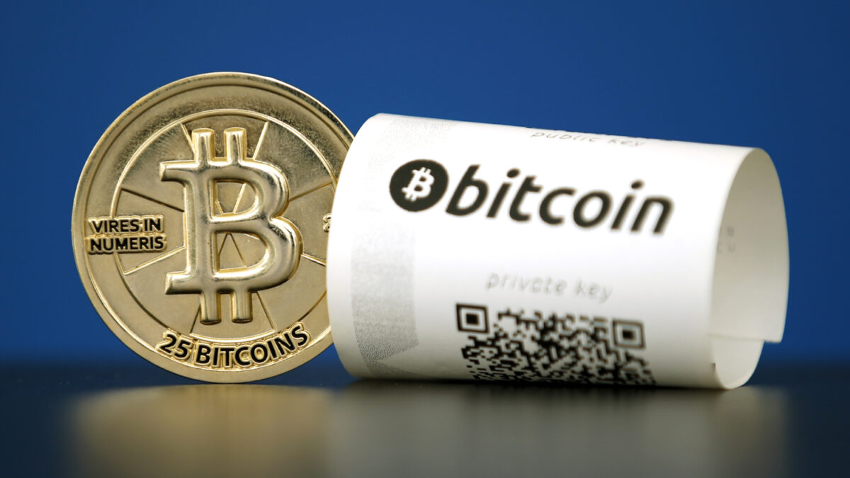 Grandes bancos experimentan operaciones con bitcoins