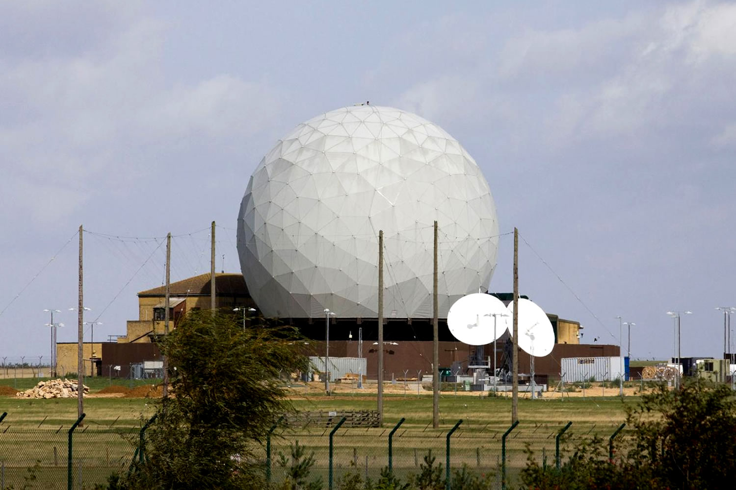 El Pentágono abre una gran centrifugadora de Inteligencia en Reino Unido