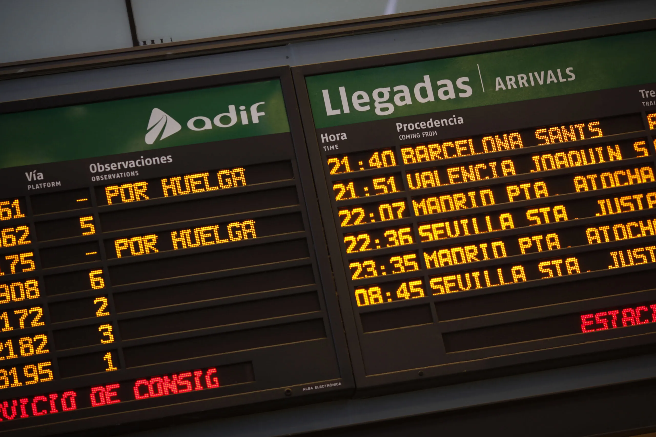 ADIF: crónica de una empresa pública en la que reinan disparates, enchufes y endogamia