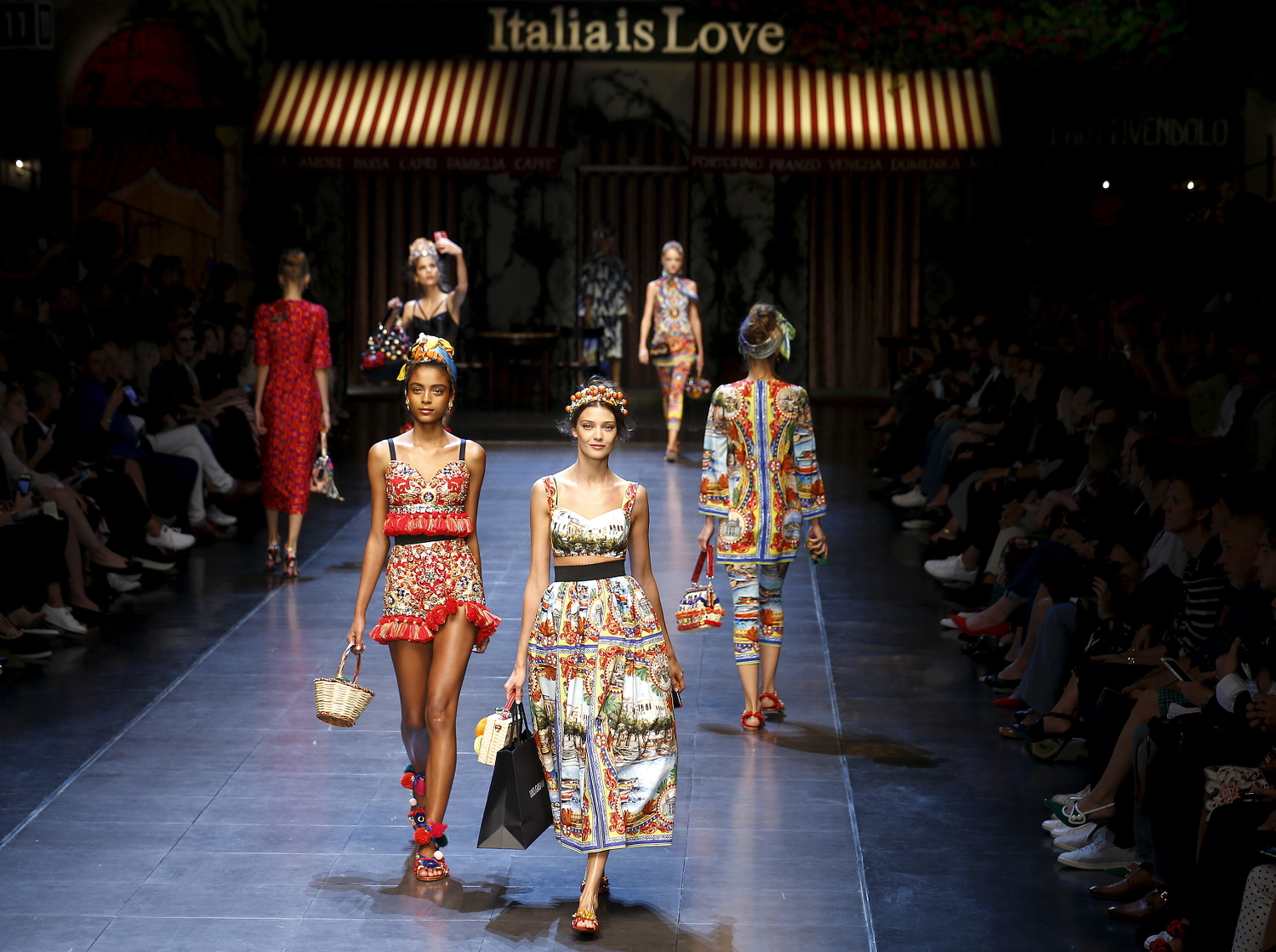 Las polémicas 'sandalias de esclava' de Dolce & Gabbana