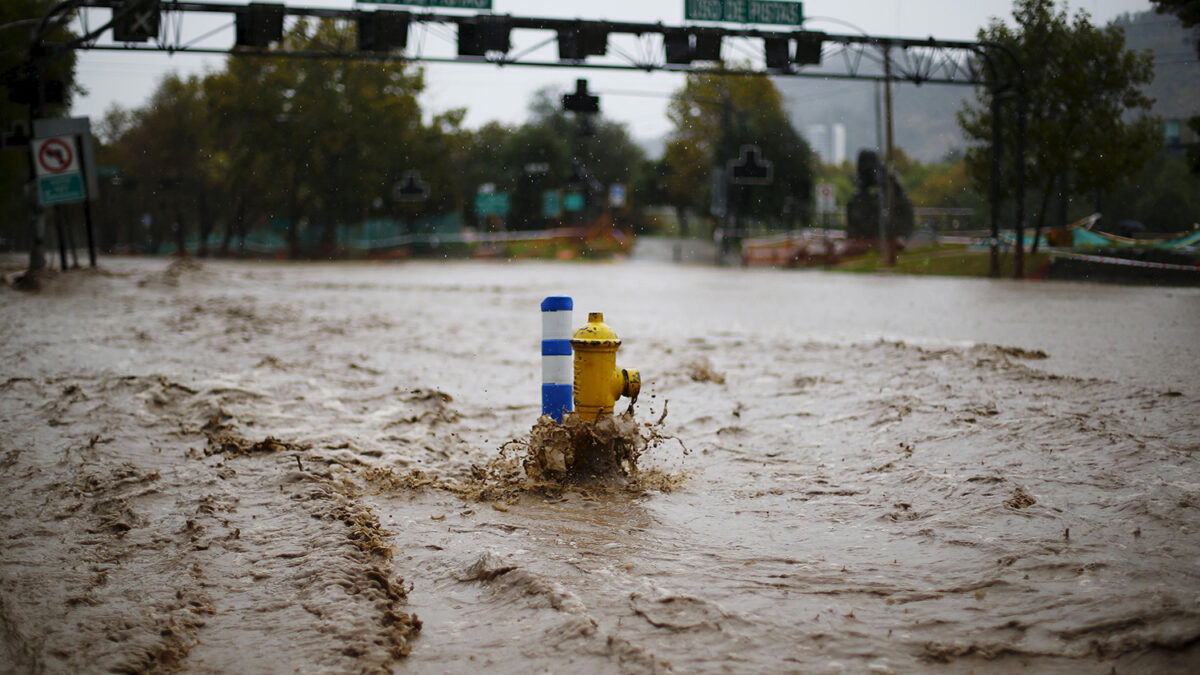 Dos muertos y ocho desaparecidos por temporal de vientos y lluvias en Chile