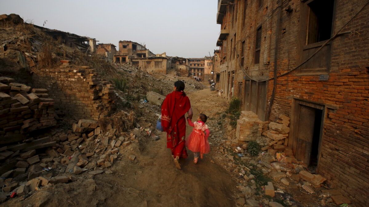 Nepal sigue en ruinas un año después del devastador terremoto