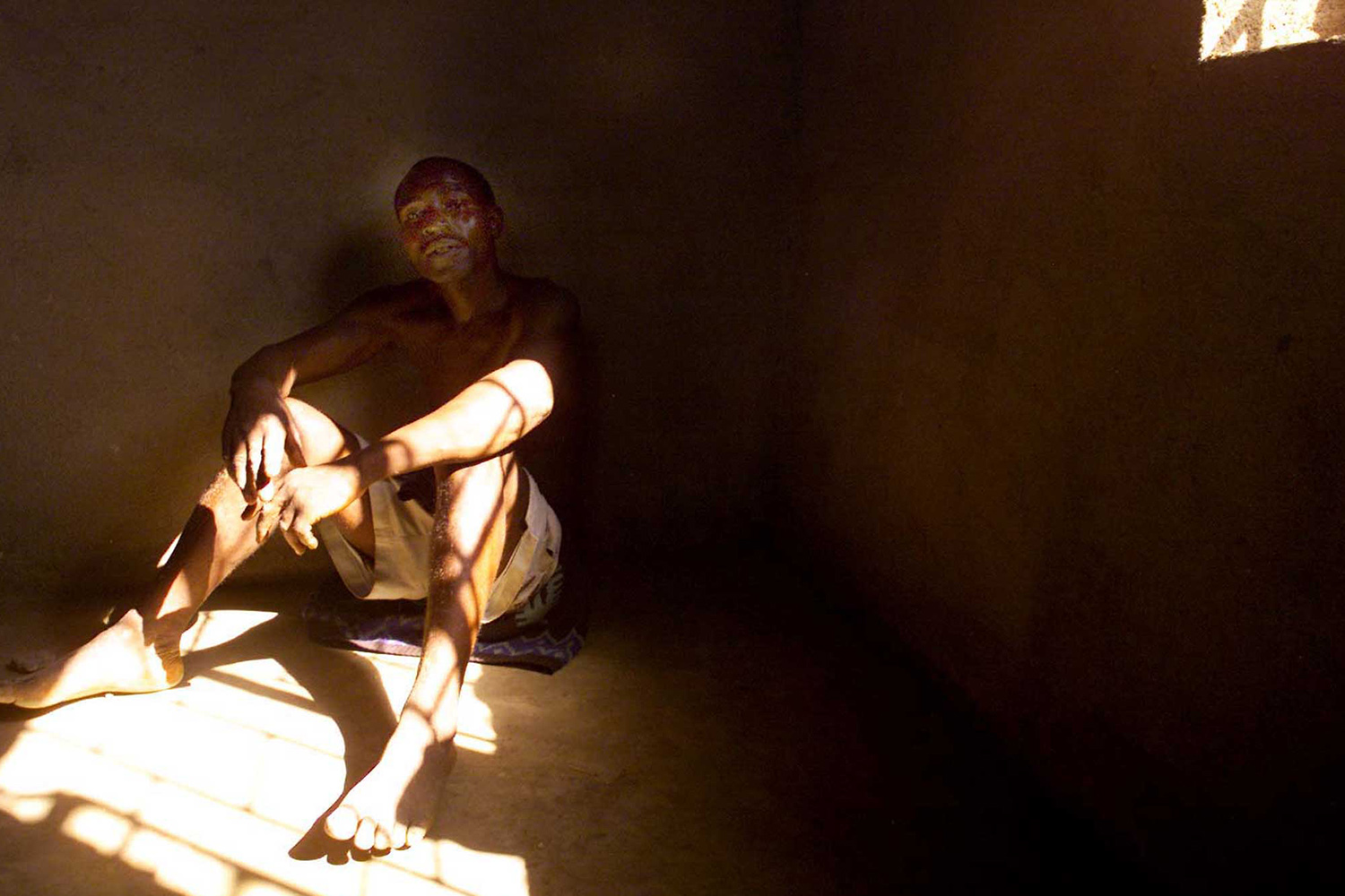 Desvelan un infierno de torturas generalizadas en prisiones de Burundi