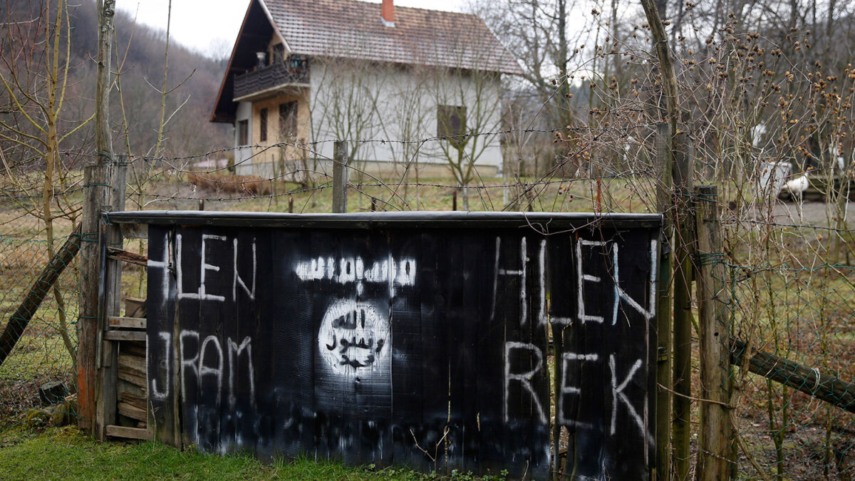 La aldea bosnia tomada por el Estado Islámico se queda sin líder