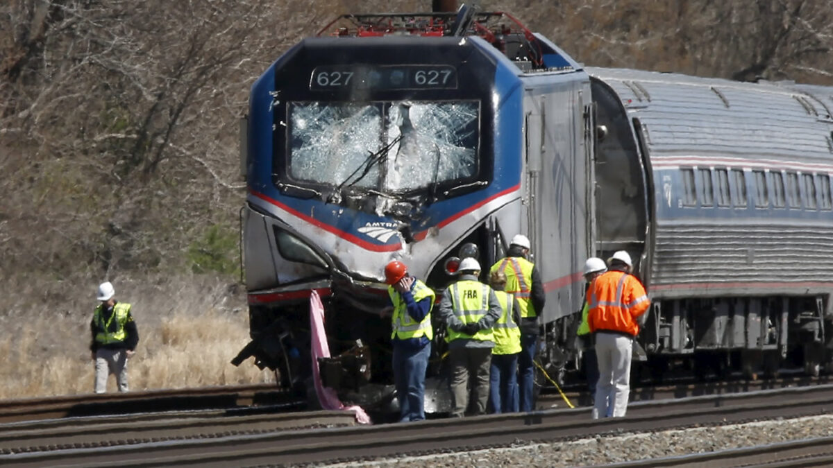 Otro tren Amtrak descarrila cerca de Filadelfia con 350 pasajeros a bordo