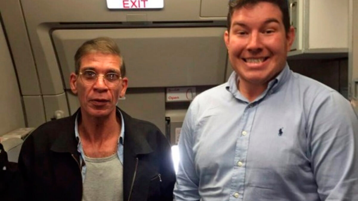 Así se hizo la famosa y surrealista foto del EgyptAir