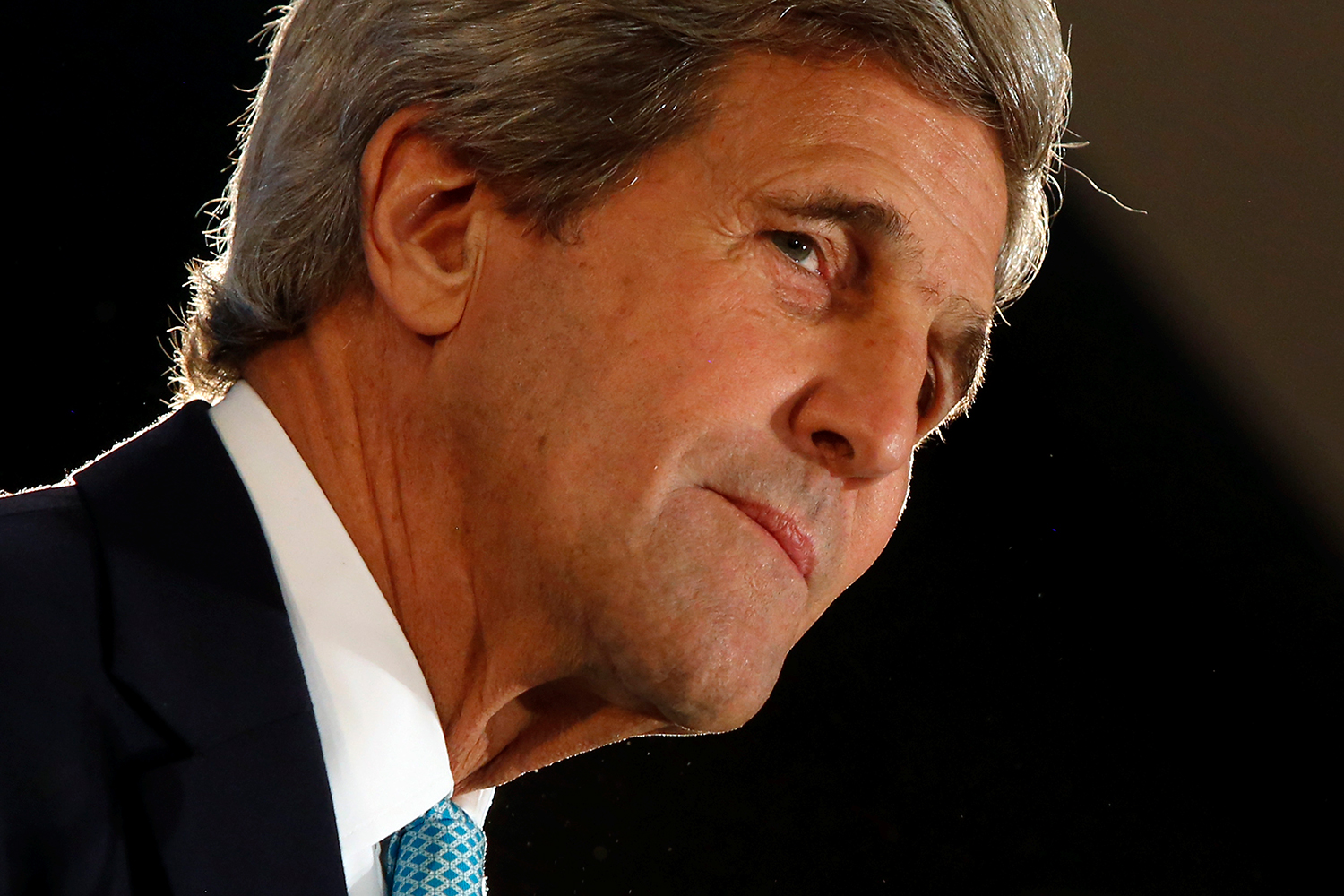 Kerry menta el derecho a la guerra: "podíamos haber derribado los dos cazas rusos"