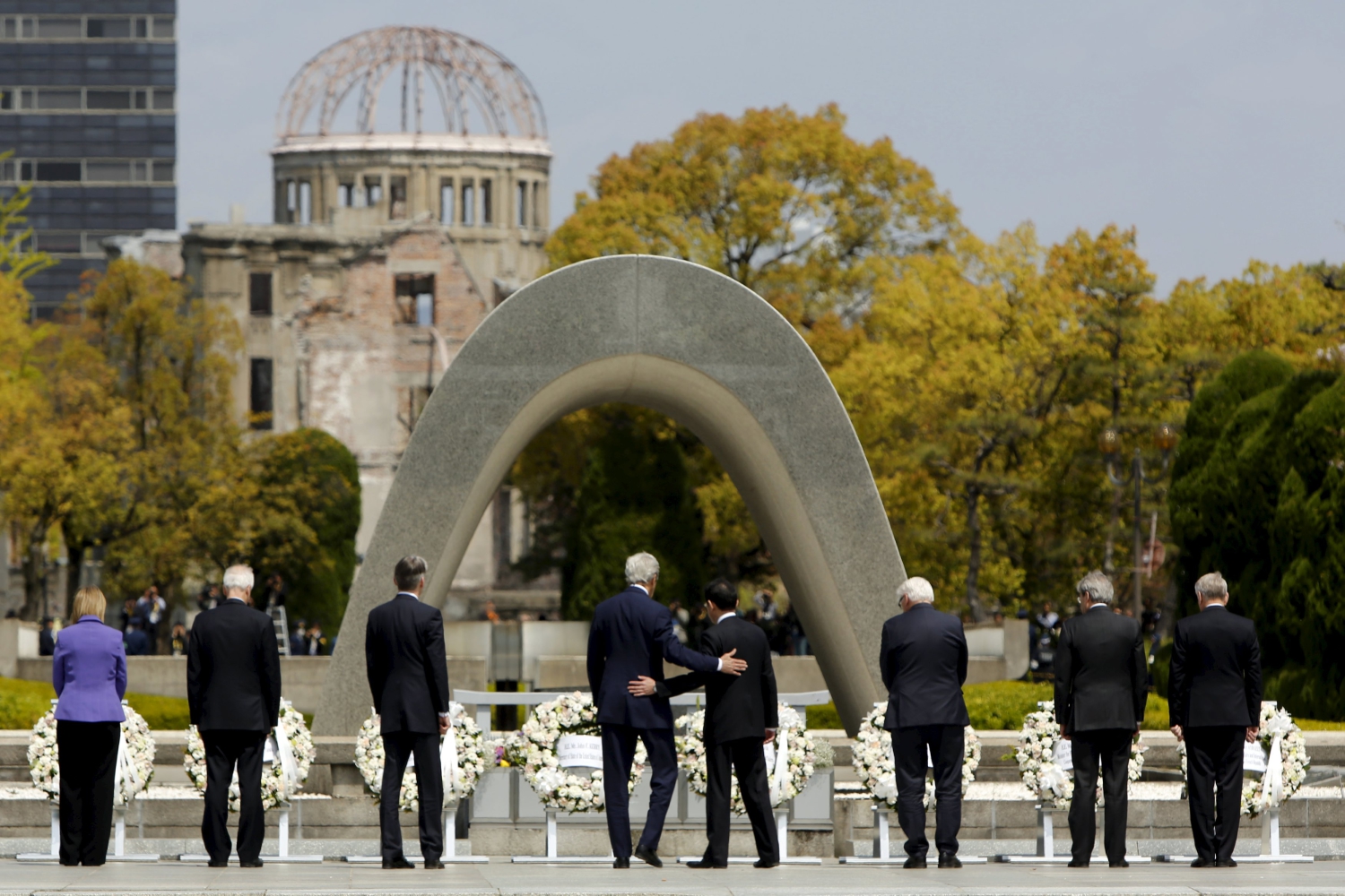 EEUU no pide perdón por Hiroshima, pero homenajea a sus víctimas