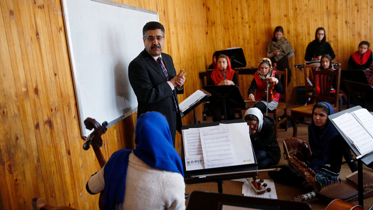 La orquesta de niñas afganas se va de gira a pesar de las amenazas yihadistas