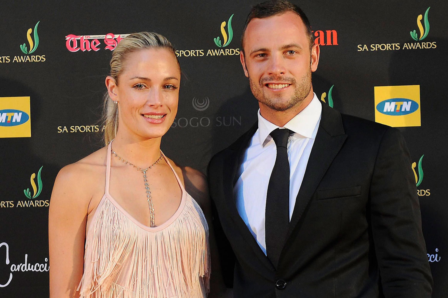 Óscar Pistorius golpeó brutalmente a su novia con un bate de cricket antes de dispararle