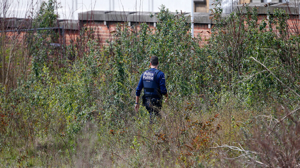 Dos muertos tras un tiroteo producido cerca de una escuela en Francia