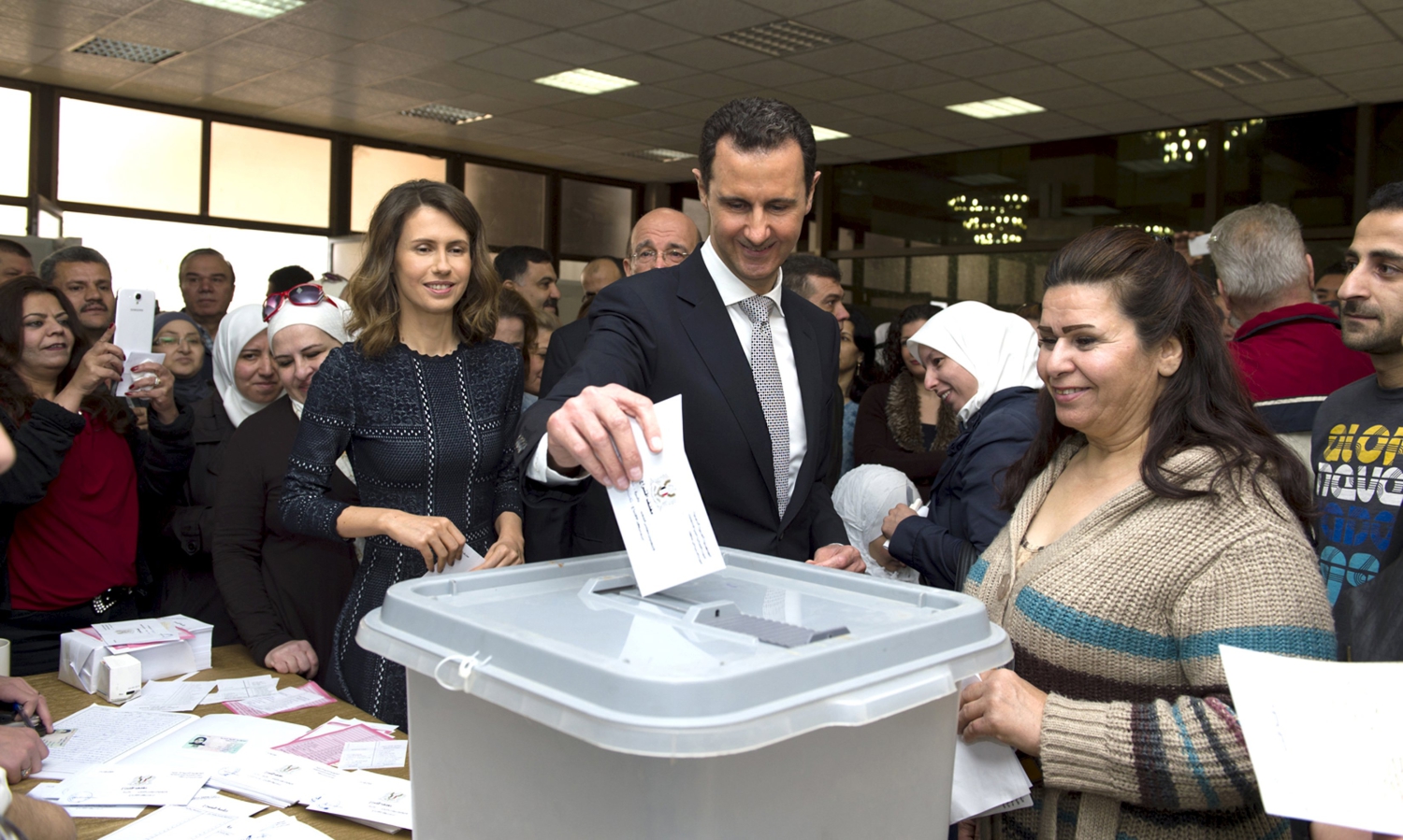 Siria celebra elecciones parlamentarias sin el 15% de su población