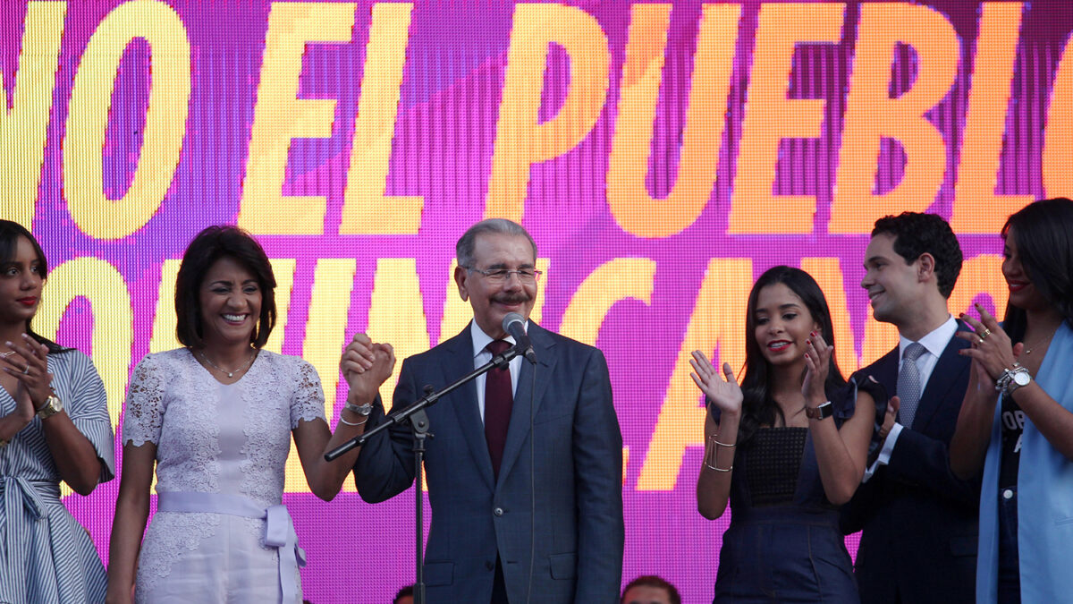 Danilo Medina celebra el triunfo en comicios en República Dominicana