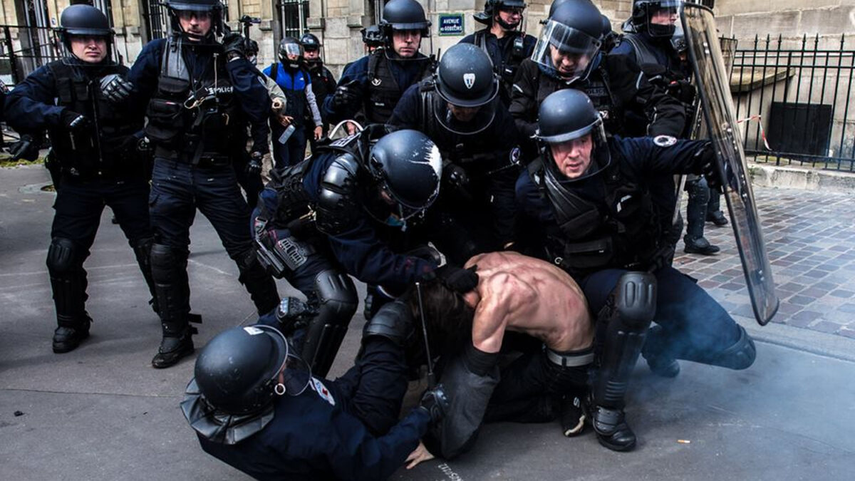 La foto de las protestas en Francia que se ha convertido en viral