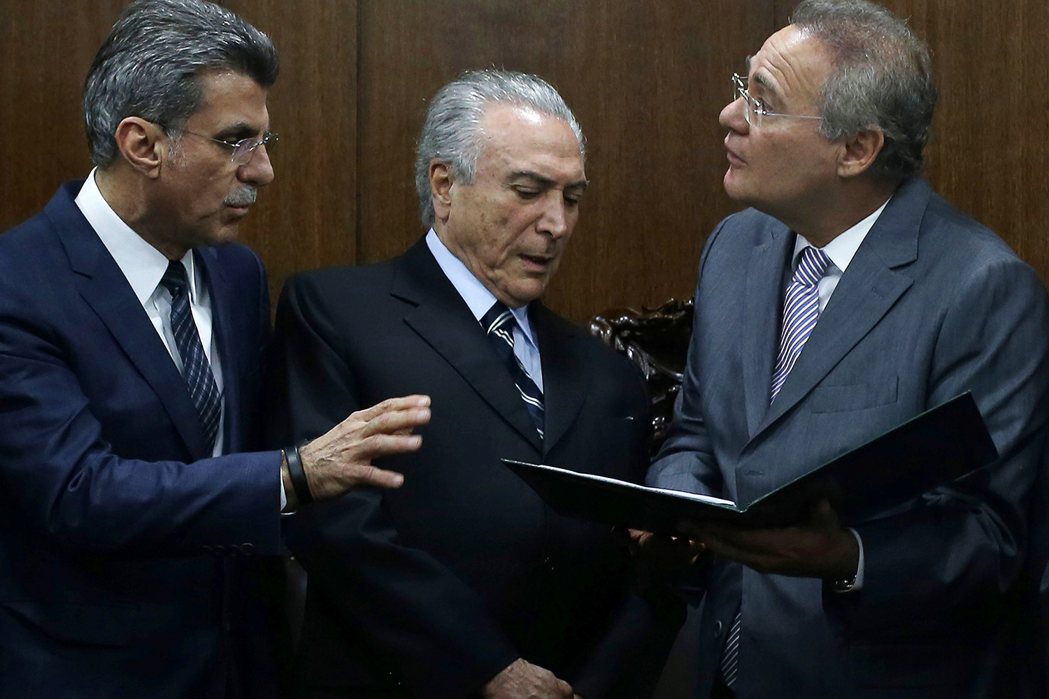 Dimite un ministro de Temer por escándalo en Petrobras