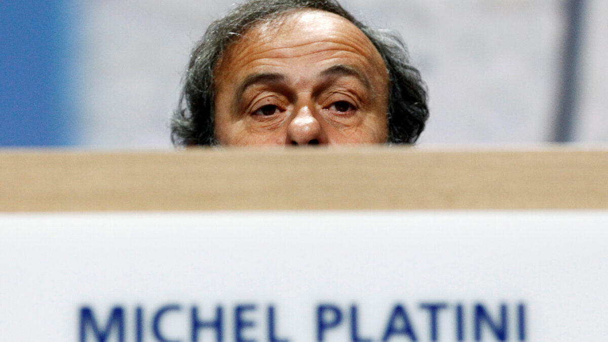 Platini dimite como presidente de la UEFA