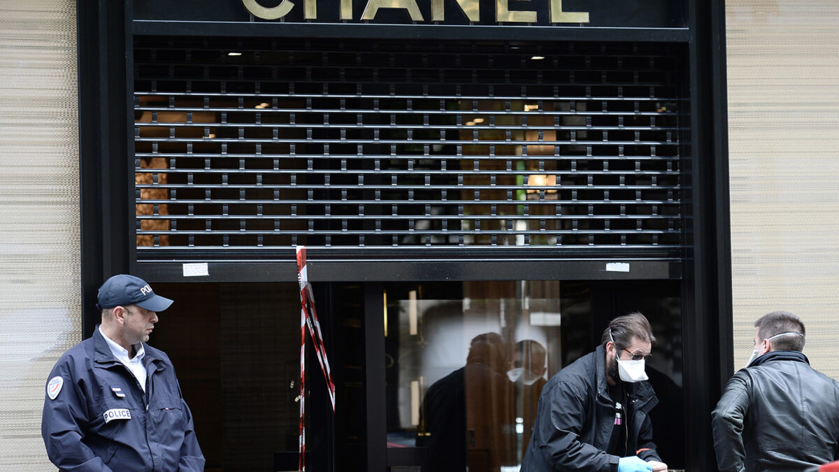 Atracan una tienda de Chanel del centro de París