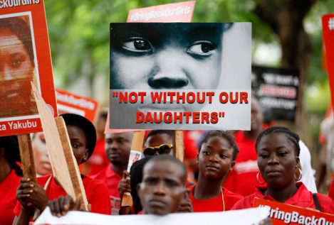 Encuentran a una de las 276 niñas secuestradas por Boko Haram en 2014