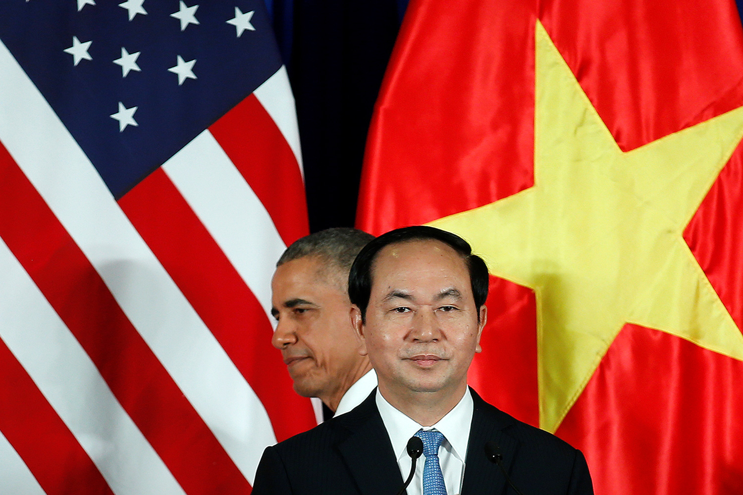 Estados Unidos levanta el histórico embargo de armas letales a Vietnam