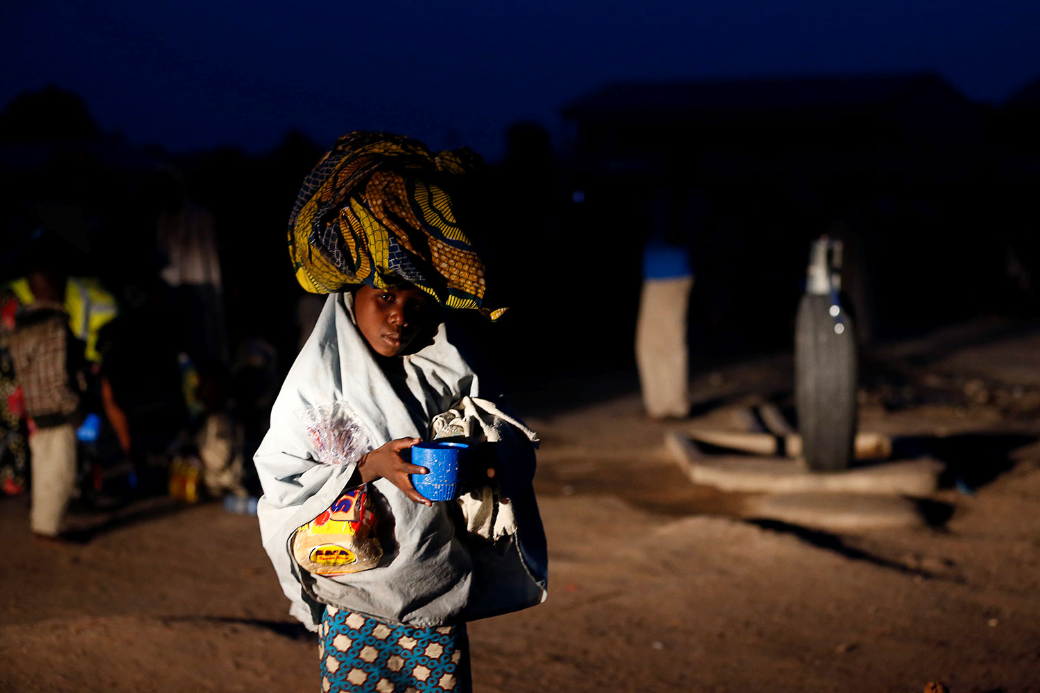 Dejan morir de sed a niños y bebés en un cuartel militar de Nigeria