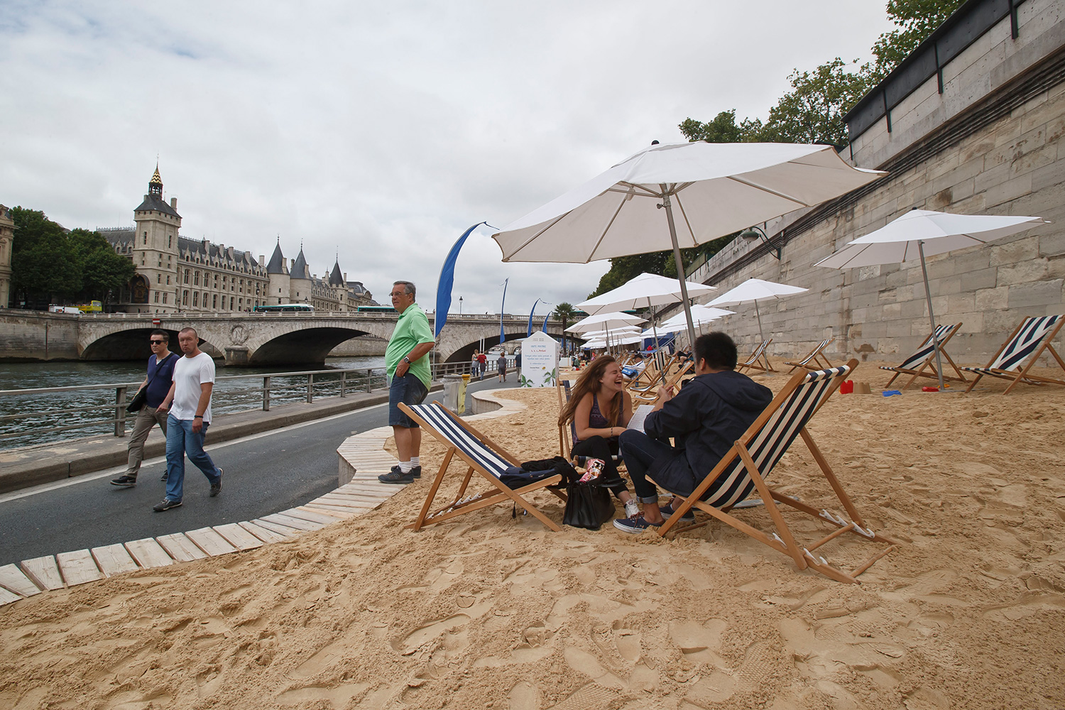París quiere que el Sena sea una piscina en 2024