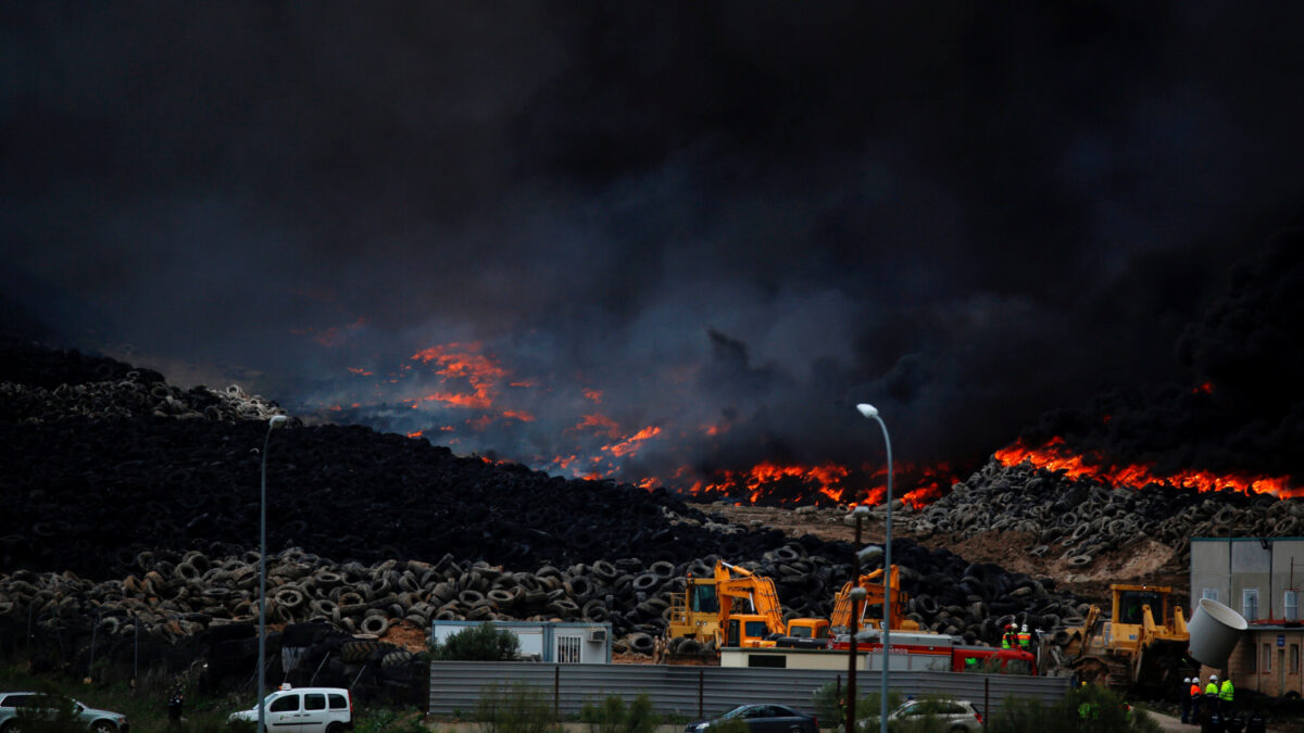 El material expulsado del incendio de Seseña es altamente «cancerígeno»