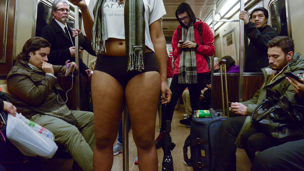 Las pasajeras del metro de Nueva York luchan contra delitos sexuales