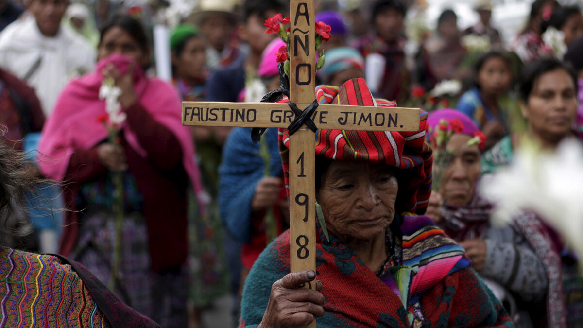 Guatemala busca a 45.000 desaparecidos a 20 años del fin de la guerra civil