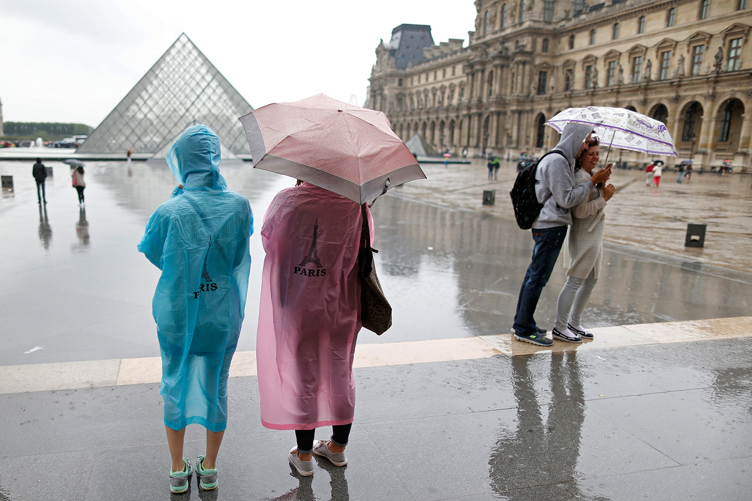 El Louvre cierra para proteger sus obras de las grandes inundaciones
