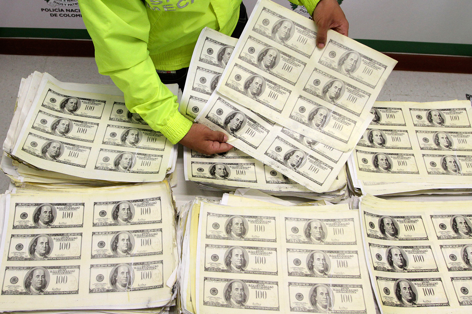 Realizan en Colombia la mayor incautación de moneda falsa de su historia