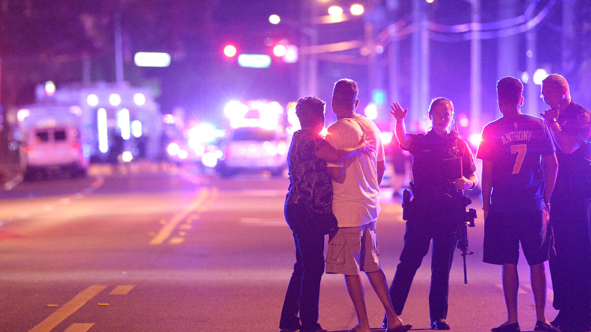 Al menos 50 personas han fallecido en un tiroteo en un club gay de Orlando